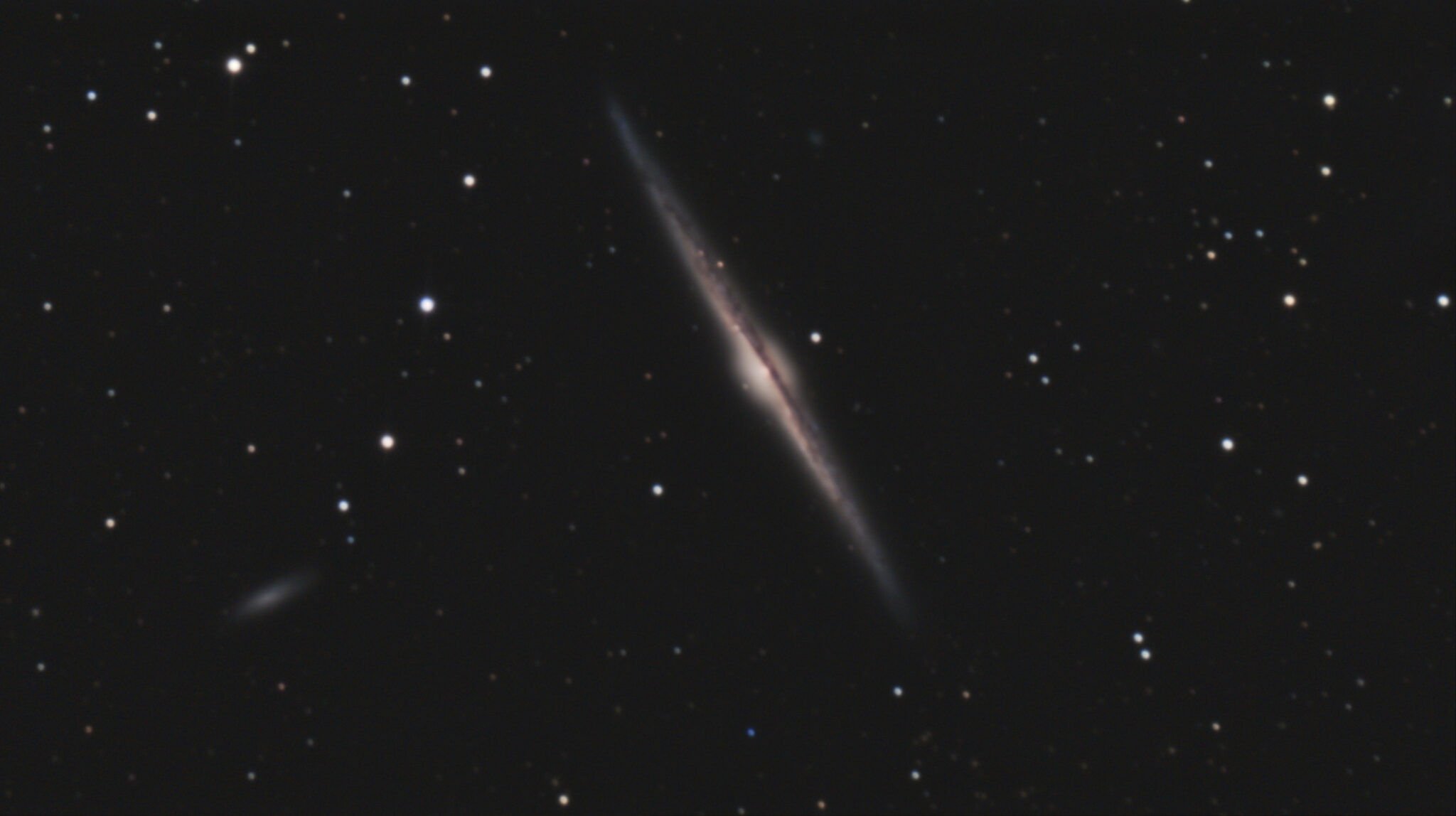 Lire la suite à propos de l’article Galaxie de l’Aiguille – NGC 4565
